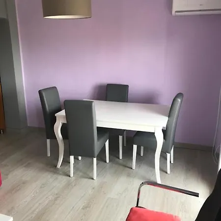Apartamento Apartment *